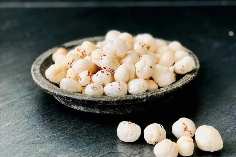 4 Plus Suta Phool Makhana