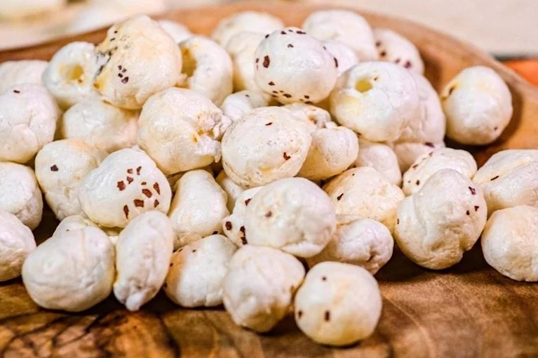 6 Suta Phool Makhana