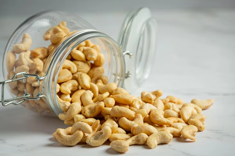 Cashew Nuts(W240)