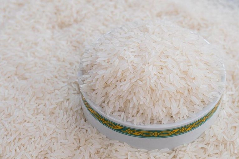 Traditional White Sella