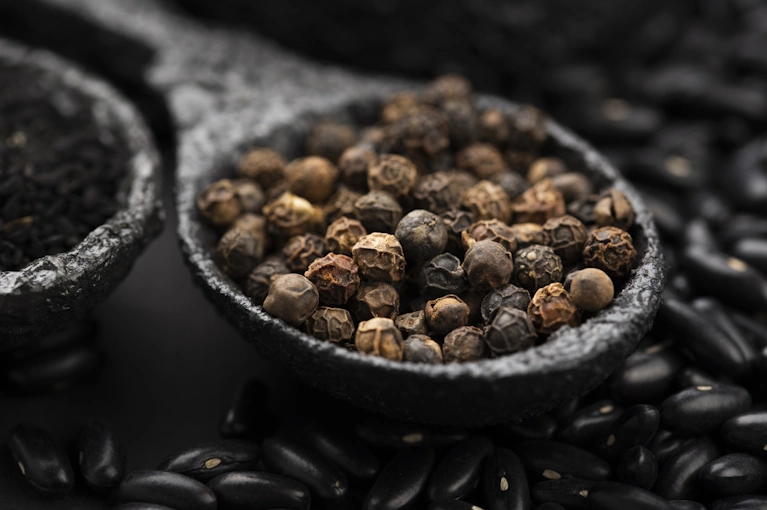 Black Pepper Whole
